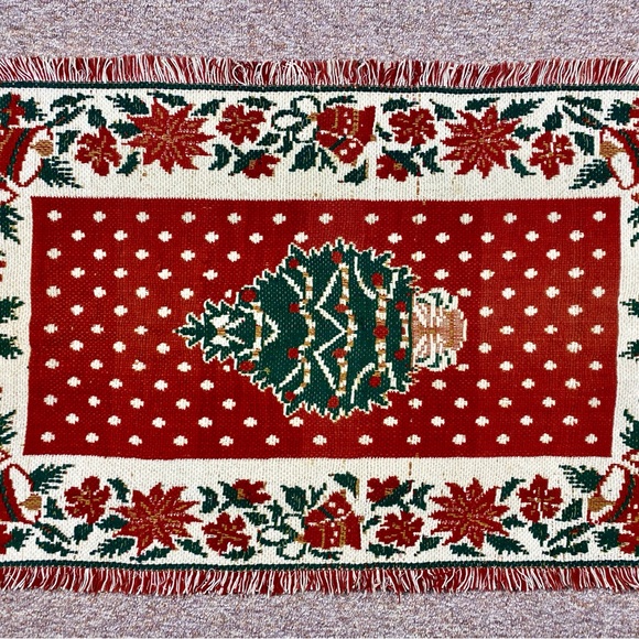 Christmas woven hearth rug, festive entry floor mat, fringed handmade - Picture 10 of 10